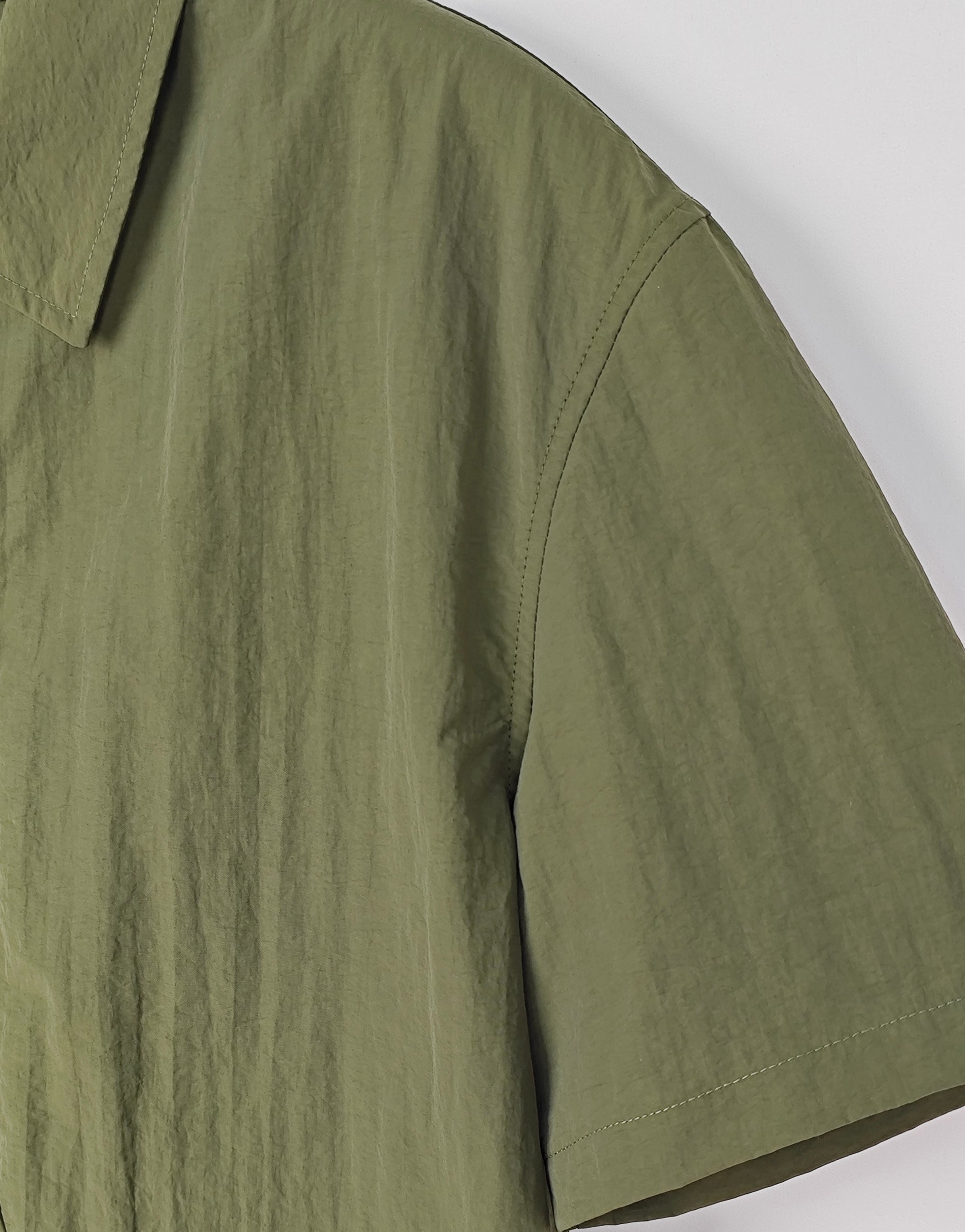 Men's Relaxed Fit 100% Nylon Short Sleeve Shirt - Collared Casual Top with Dual Patch Pockets