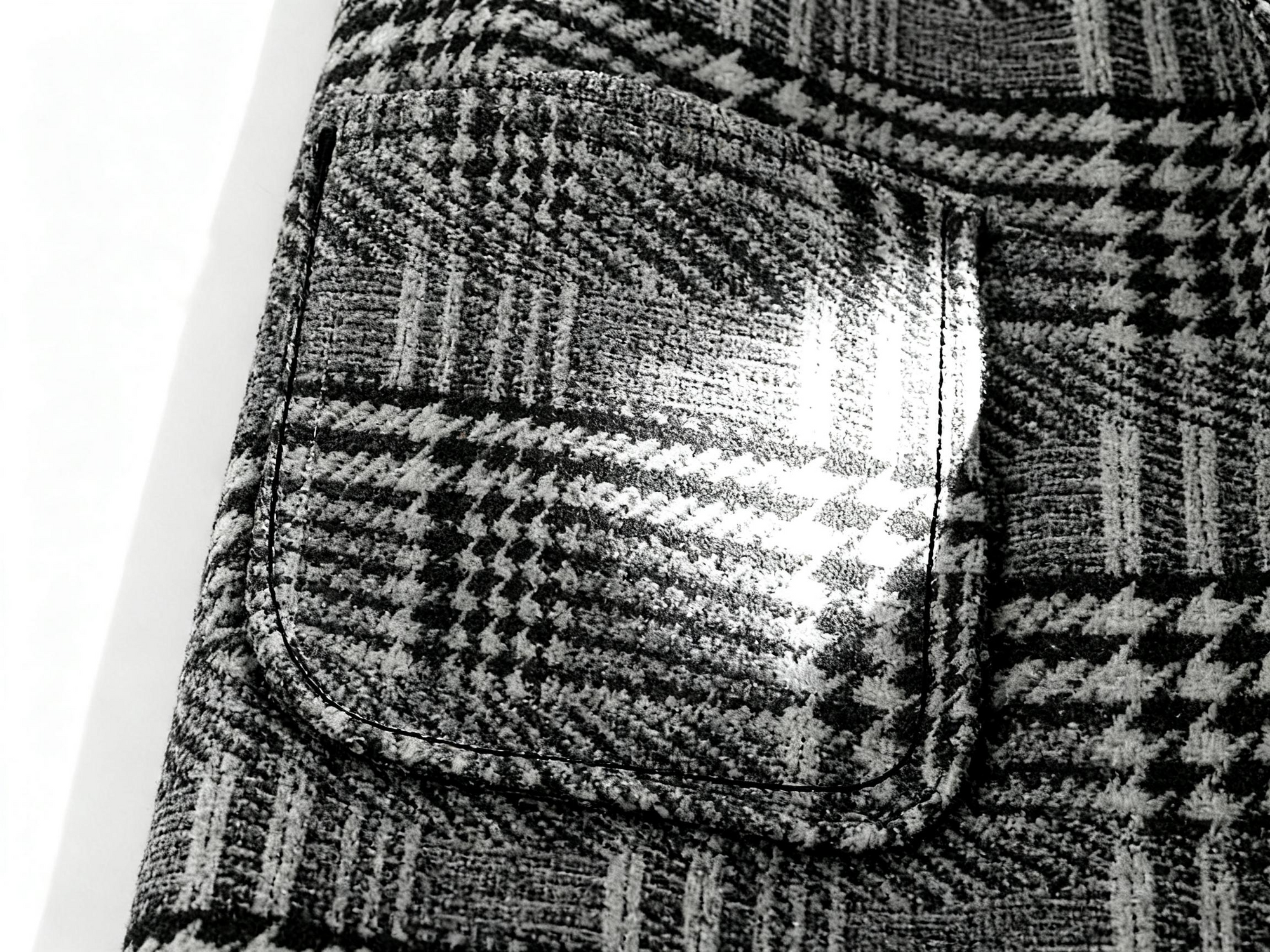 Men's Plaid Trench Coat - Timeless Sophistication & Modern Versatility for Every Occasion