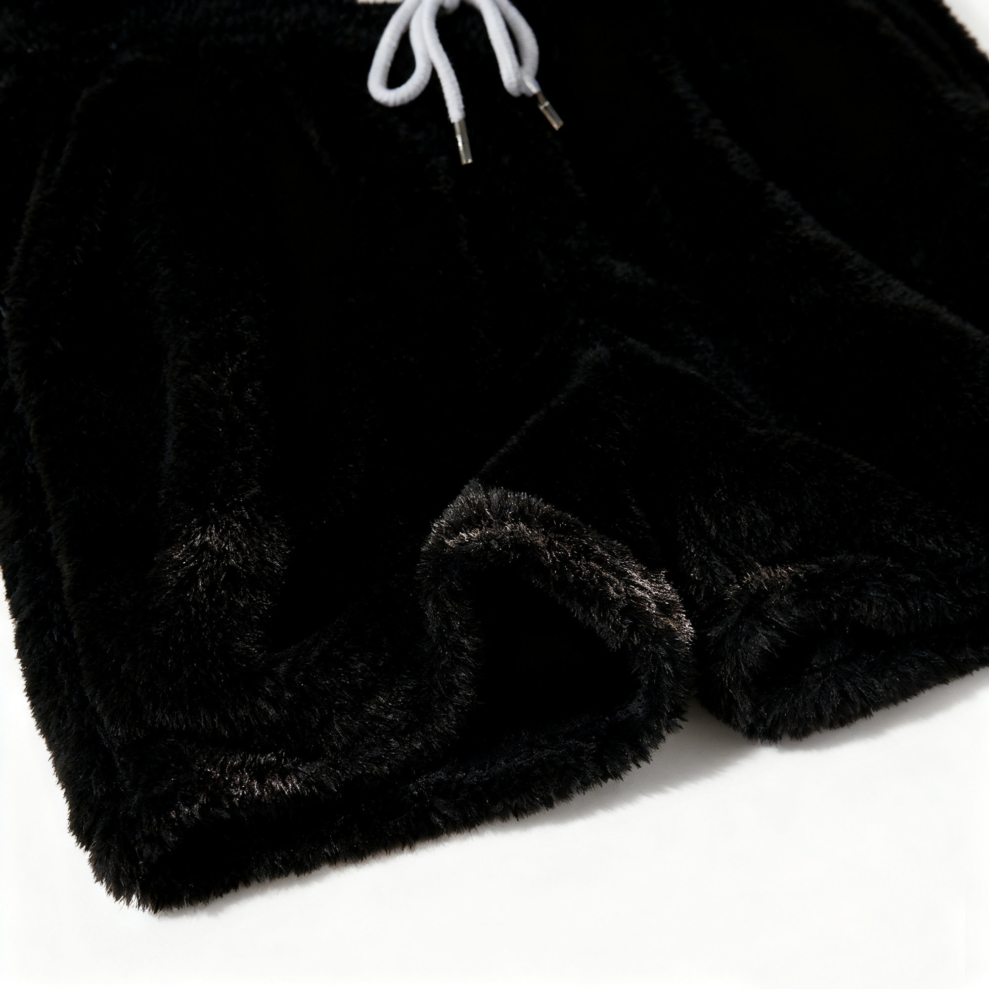 Men's Fuzzy Casual Shorts - Indulge in Luxurious Comfort & Edgy Style for Leisure Moments