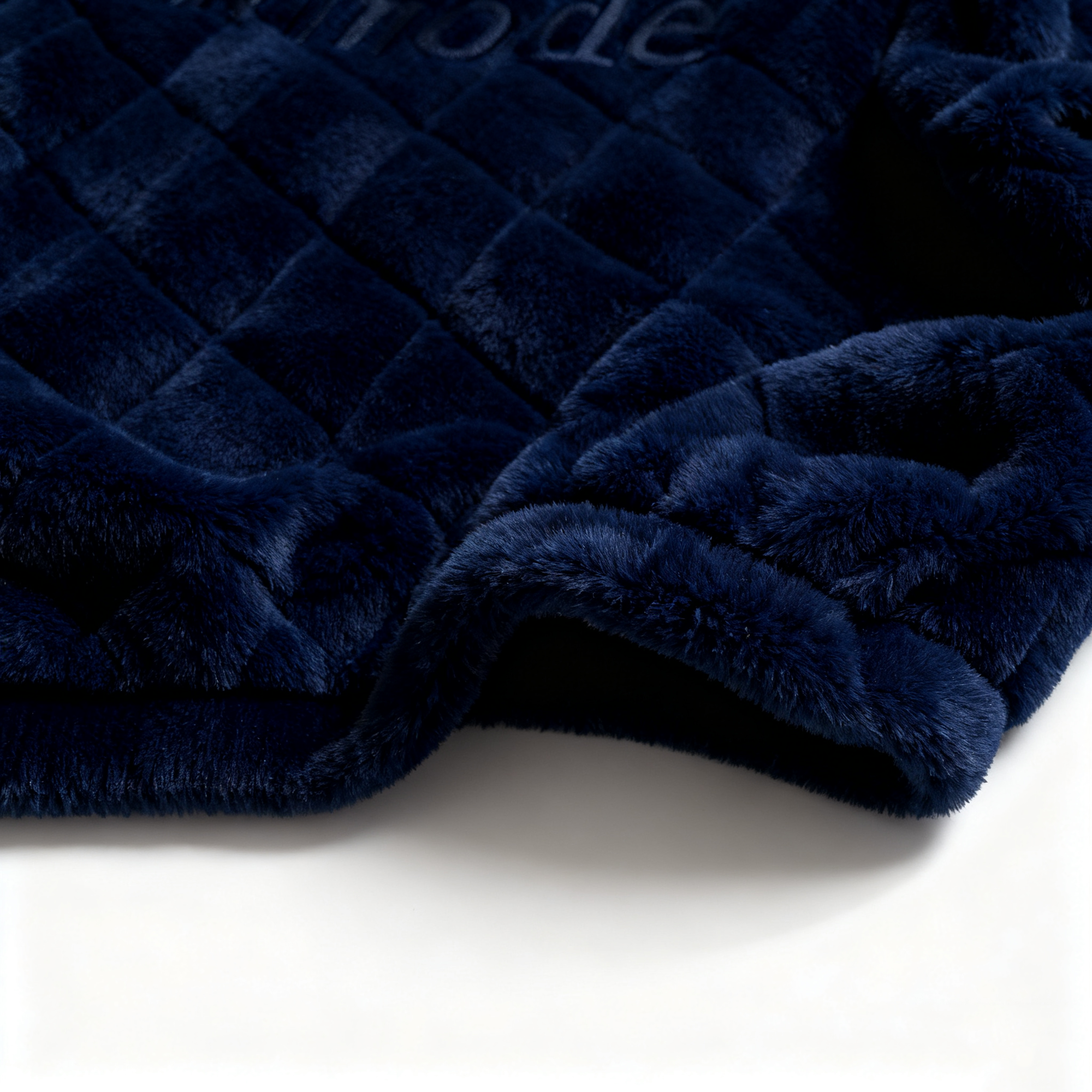 100% Polyester Deep Navy Fuzzy Quilted Hoodie: Luxe Comfort & Textured Sophistication
