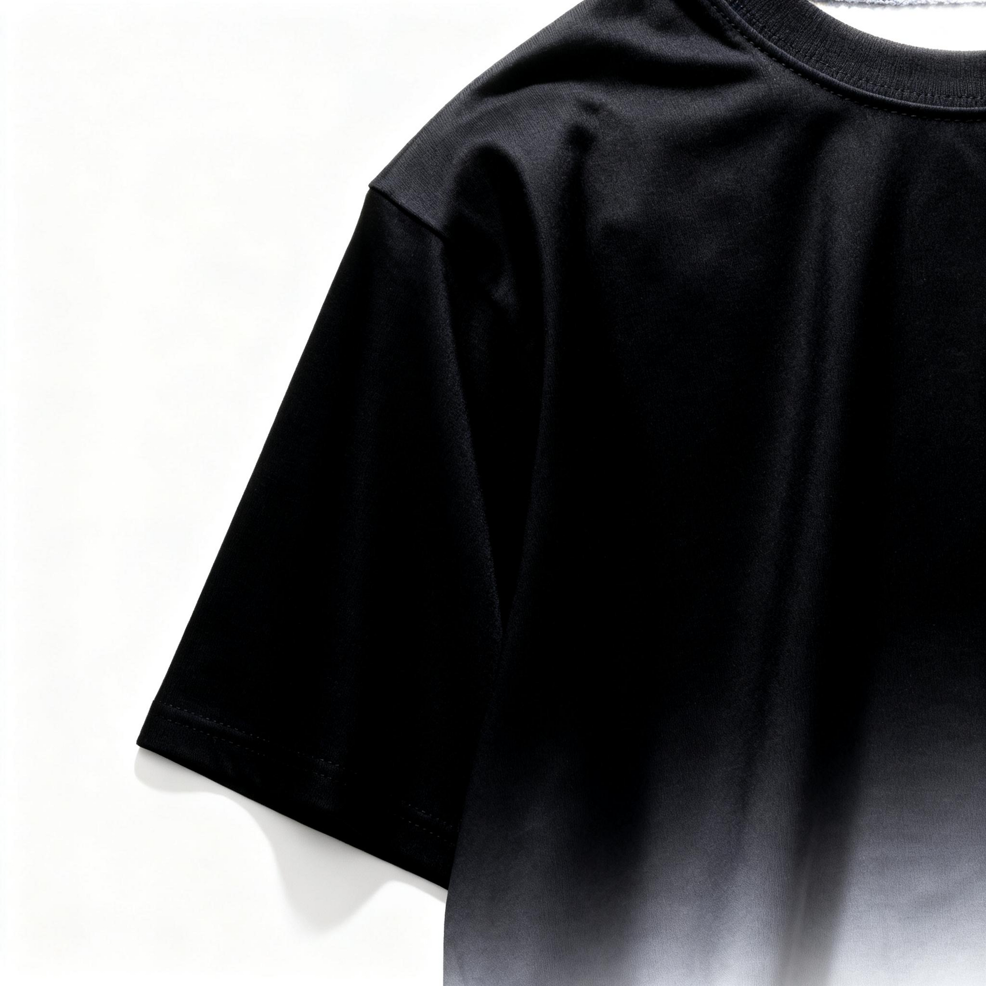 Men's Black & White Gradient Short Sleeve T-Shirt: Urban Street Style Essential for Trendsetters