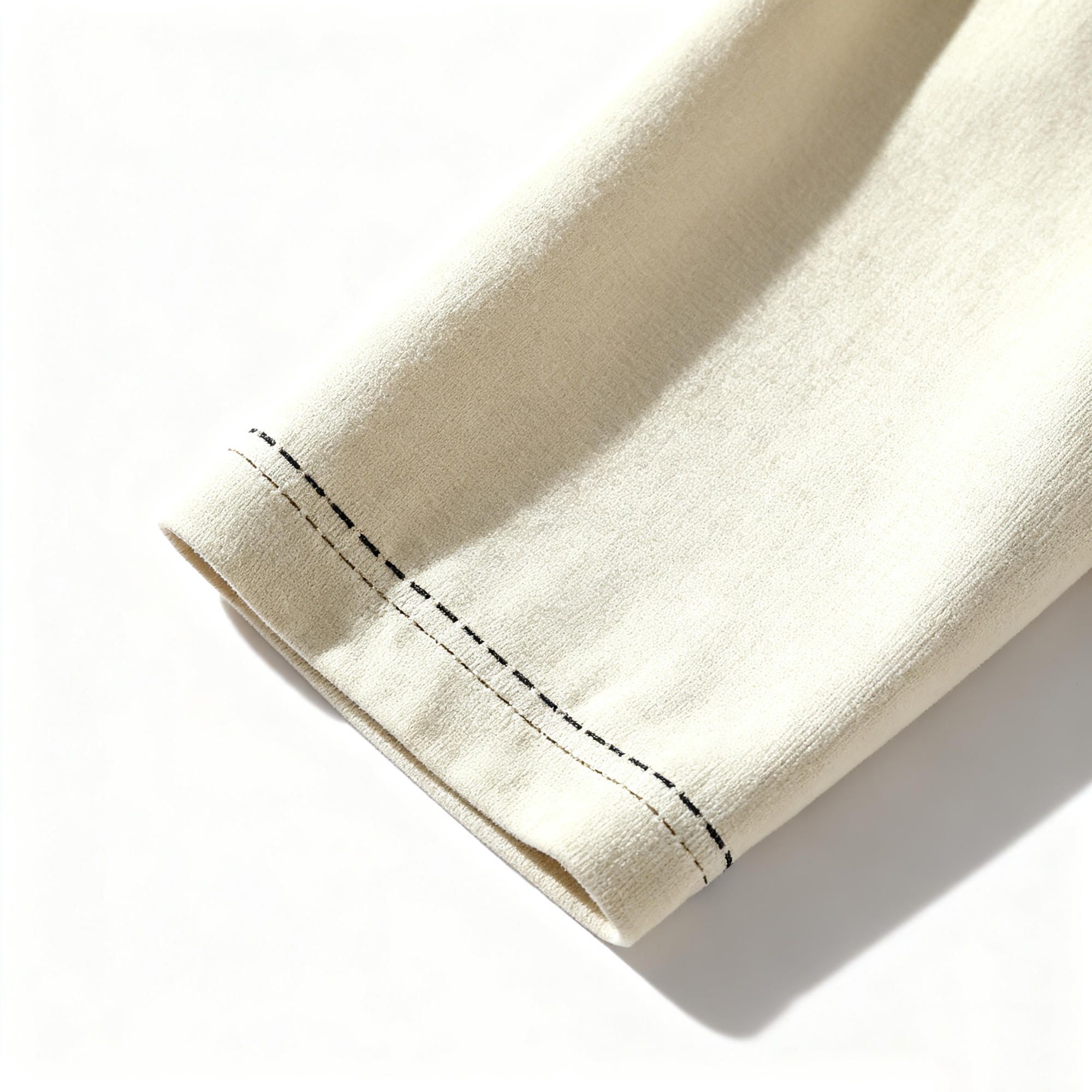 100% Cotton Long Sleeve Tee for Spring: Effortless Comfort & Style