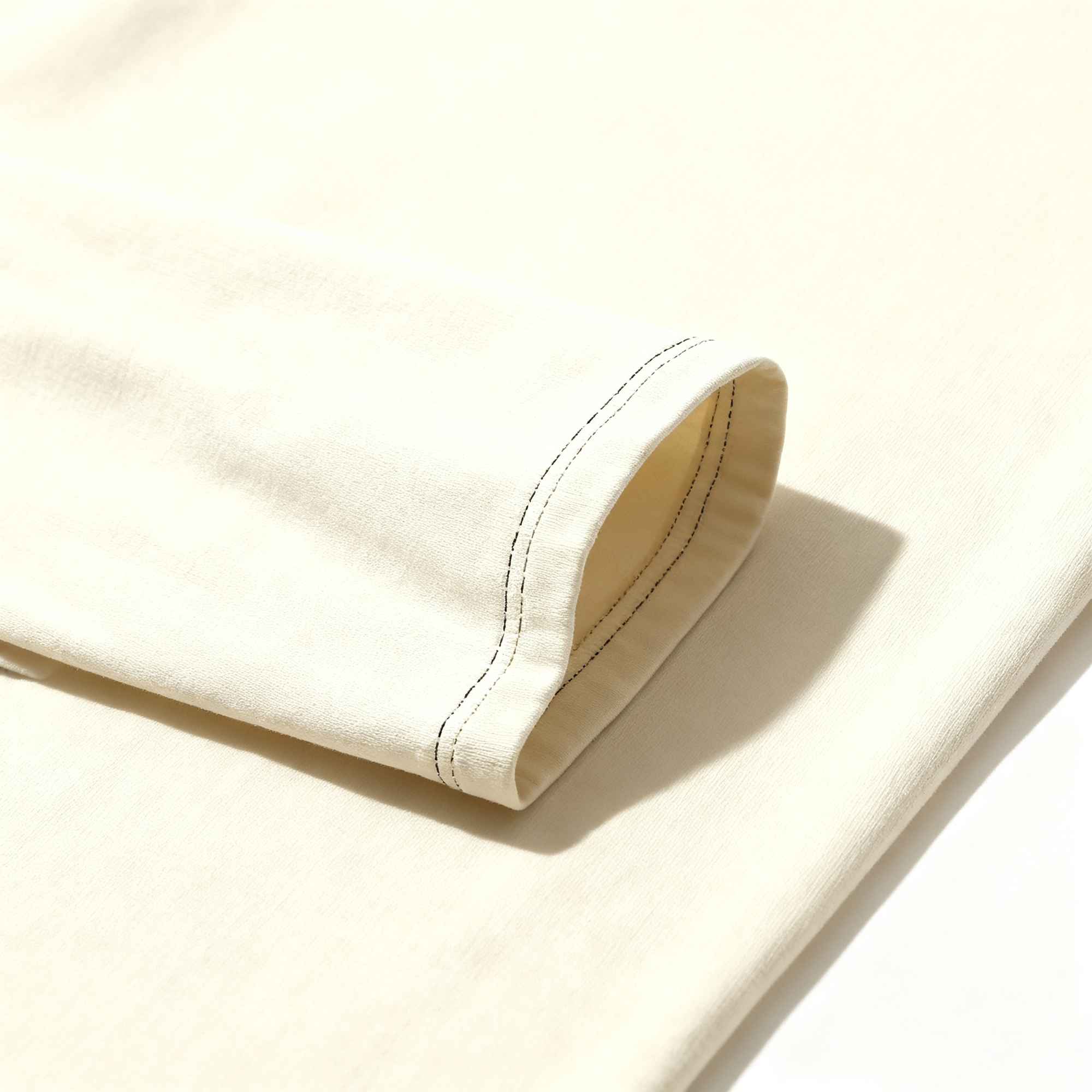 100% Cotton Long Sleeve Tee for Spring: Effortless Comfort & Style