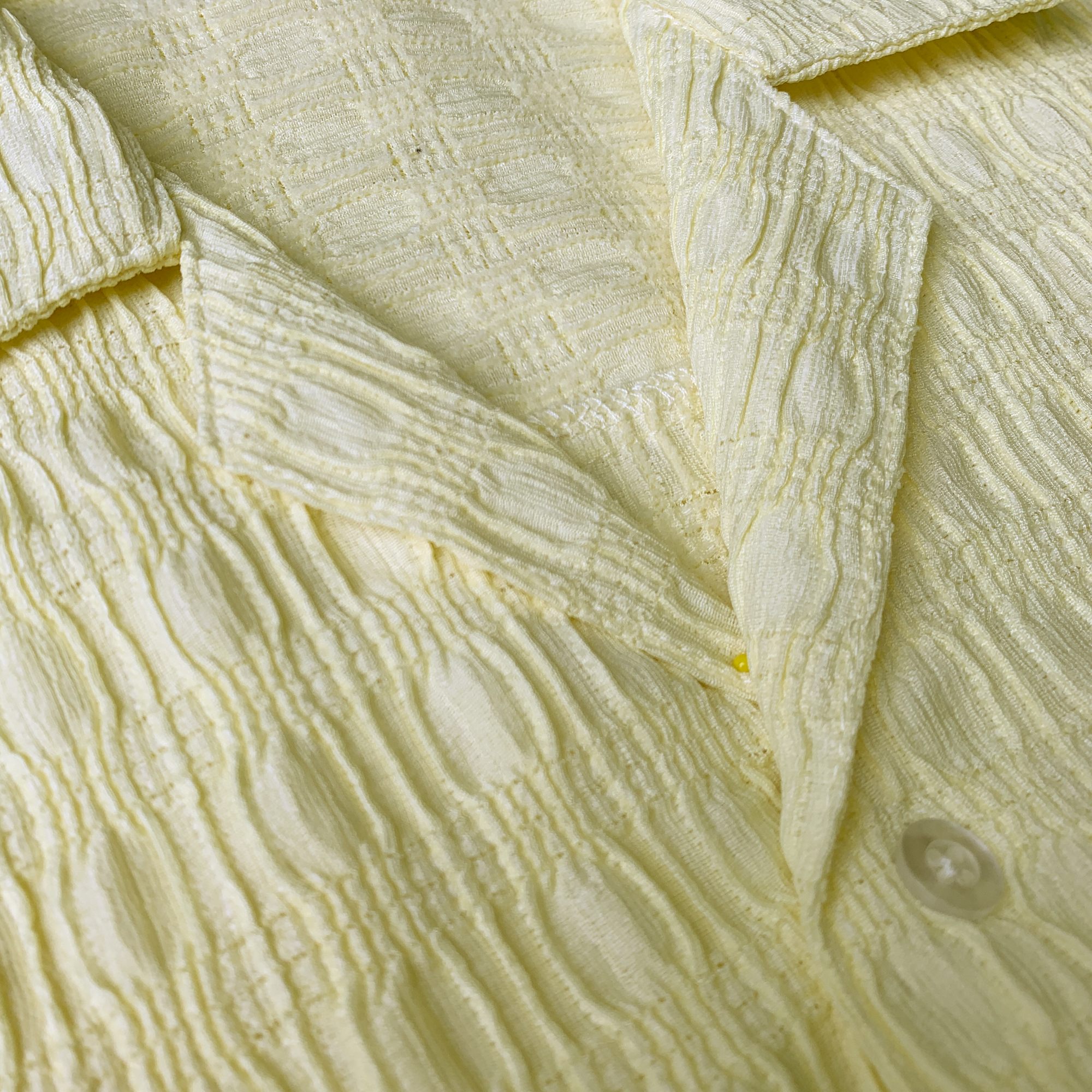 Men's Textured Cuban Collar Shirt - 95% Polyester 5% Spandex, Light Yellow Summer Casual Short - Sleeve Button - Down